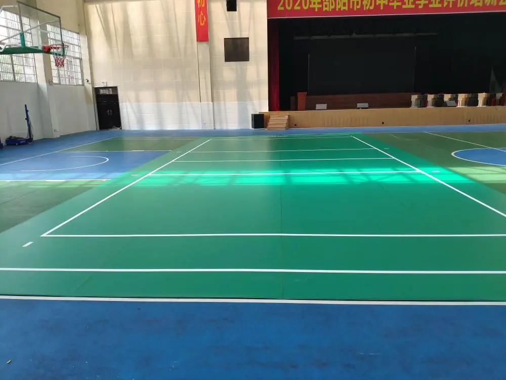 alas lapangan badminton indoor