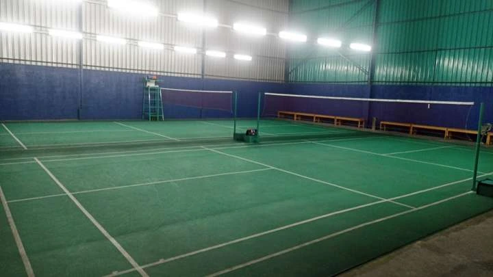 luas karpet badminton